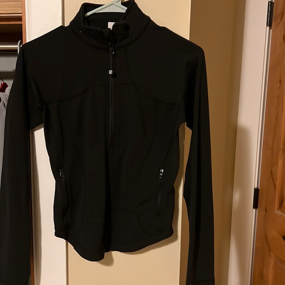 Lululemon slimming athletic jacket